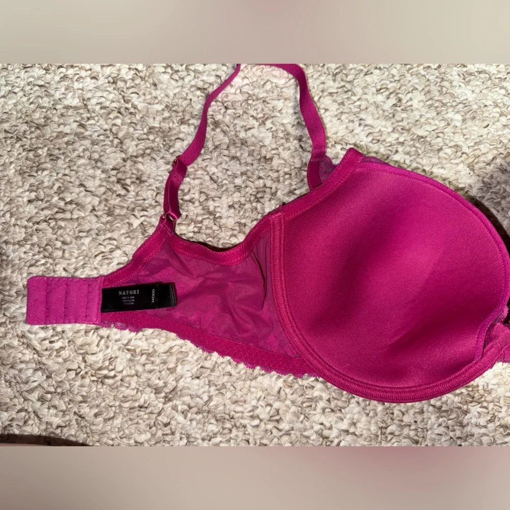 Natori Lightly Lined Bra- 34DDD - Picture 4 of 5
